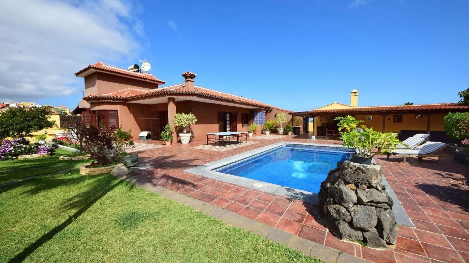 Haus Alina Mit Beheizbarem Privatpool Und Barbecue Villa Puerto de la Cruz  Puerto de la Cruz (Tenerife)